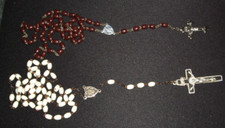 zwei Rosenkränze ( rot 40/67