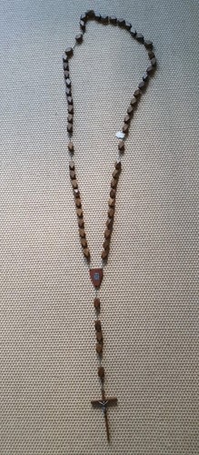 Rosenkranz holz hellbraun wand - rosenkranz,