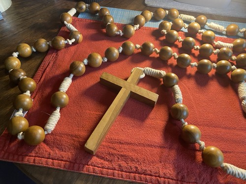 Großer holz rosenkranz mit - großer, holz-rosenkranz